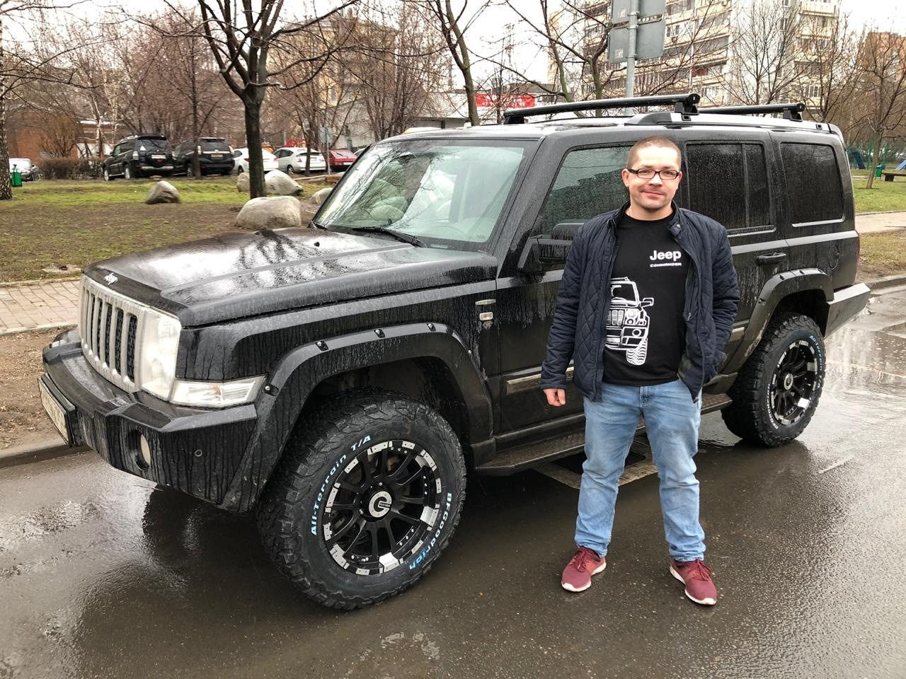 Commander Jeep diski. Jeep Commander колёса 33 дюйма. Jeep Commander XK. Jeep Commander на дисках r19.