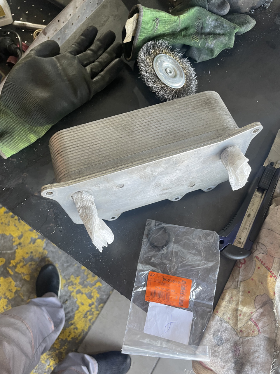 #4 замена сальников и обратная сборка — Audi S8 (D3), 5,2 л, 2008 года ...