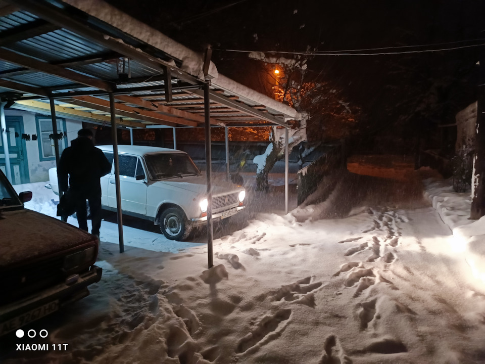 С утра. — Lada 21011