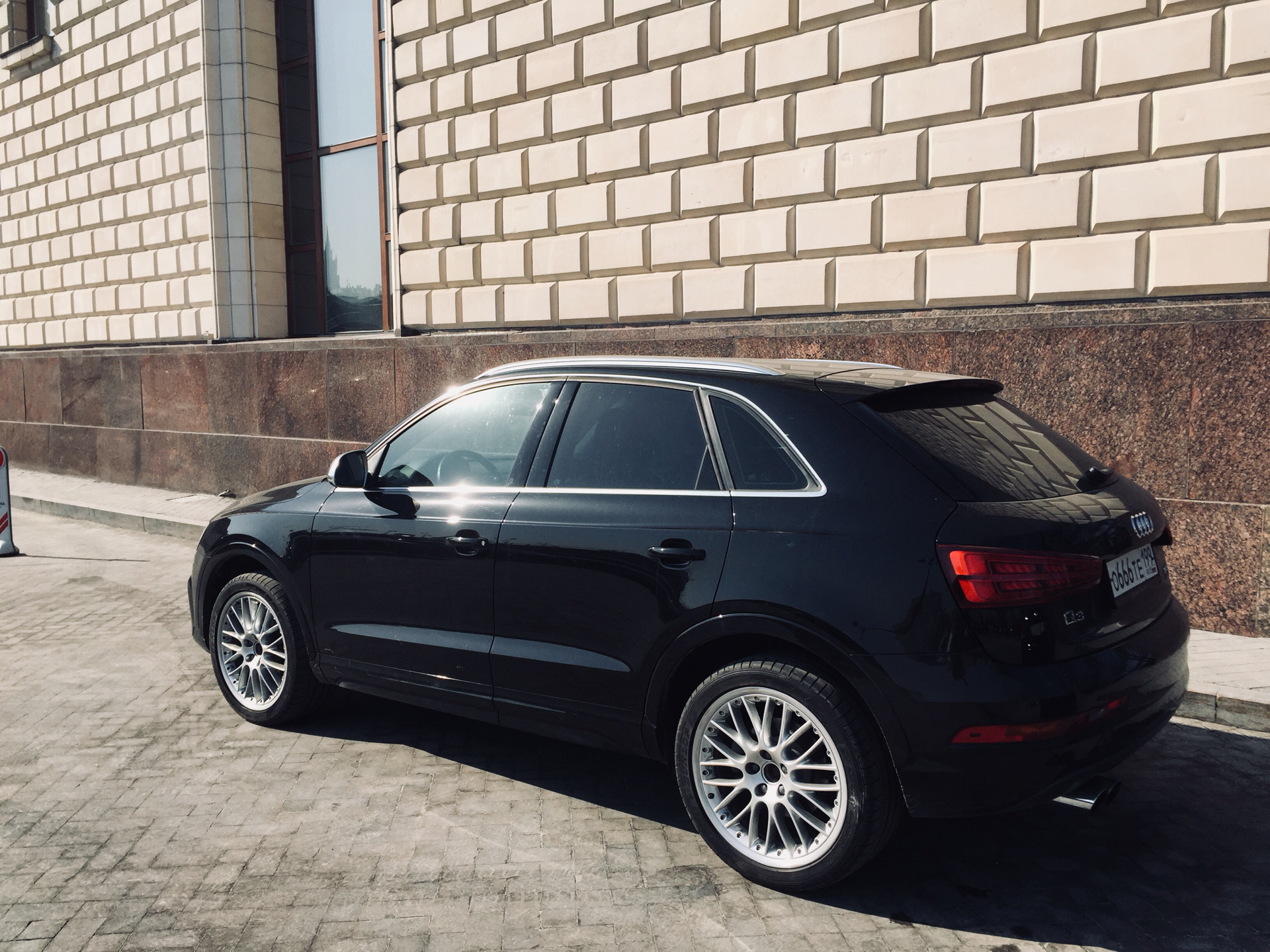 3 q r. Audi q3 r19. Audi q3 Black r18. Audi q3 r19 Black. Audi q3 диски r19.