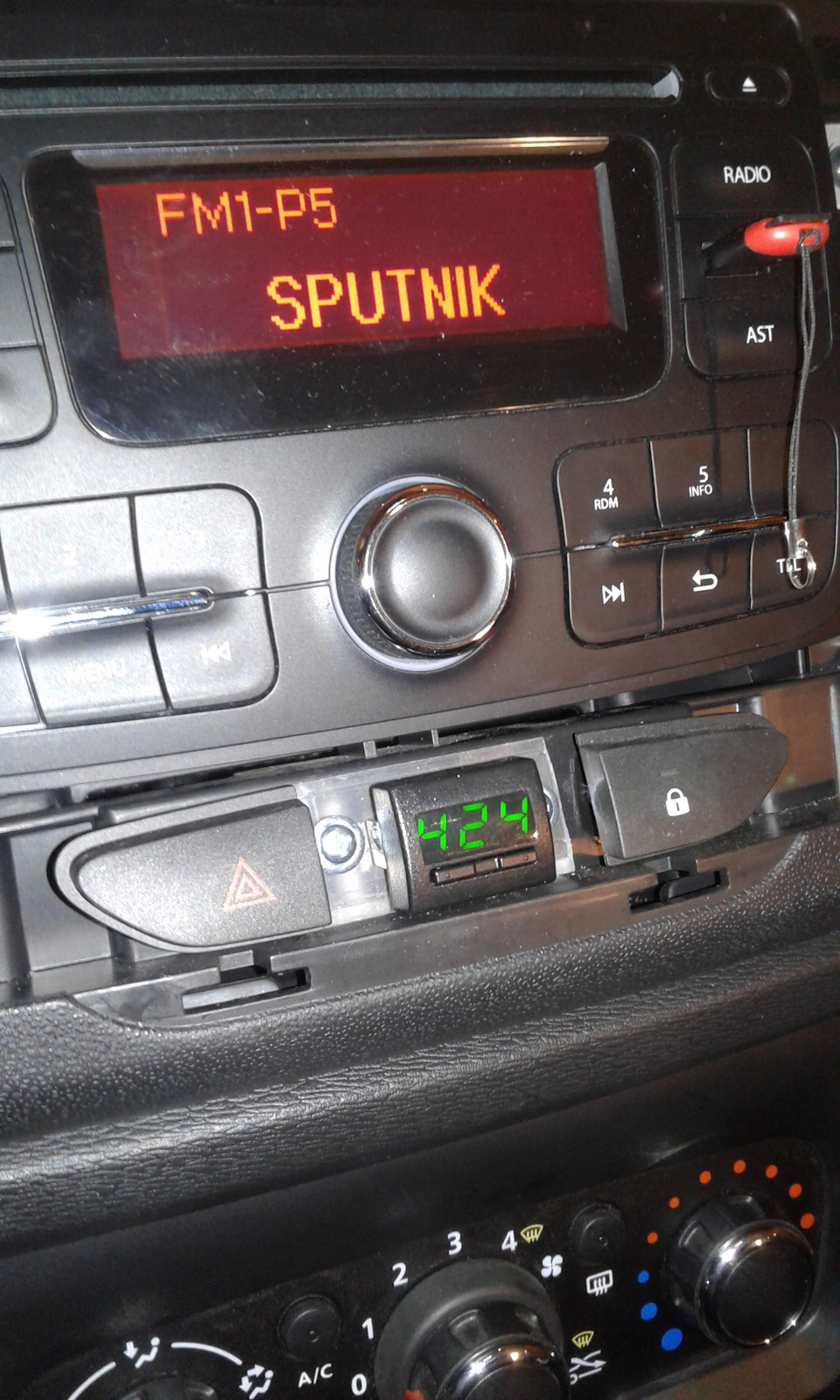 Примерка… — Lada XRAY