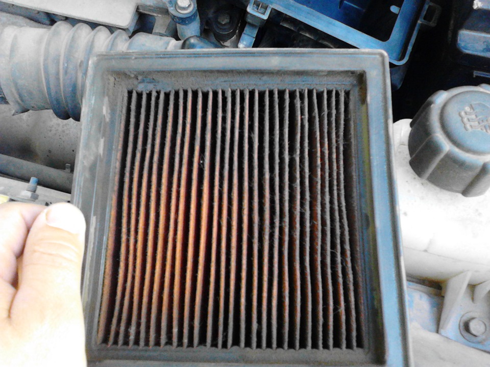 Меняем воздушный фильтр.(Knecht (Mahle Filter)LX 725) — Nissan Note (1G ...