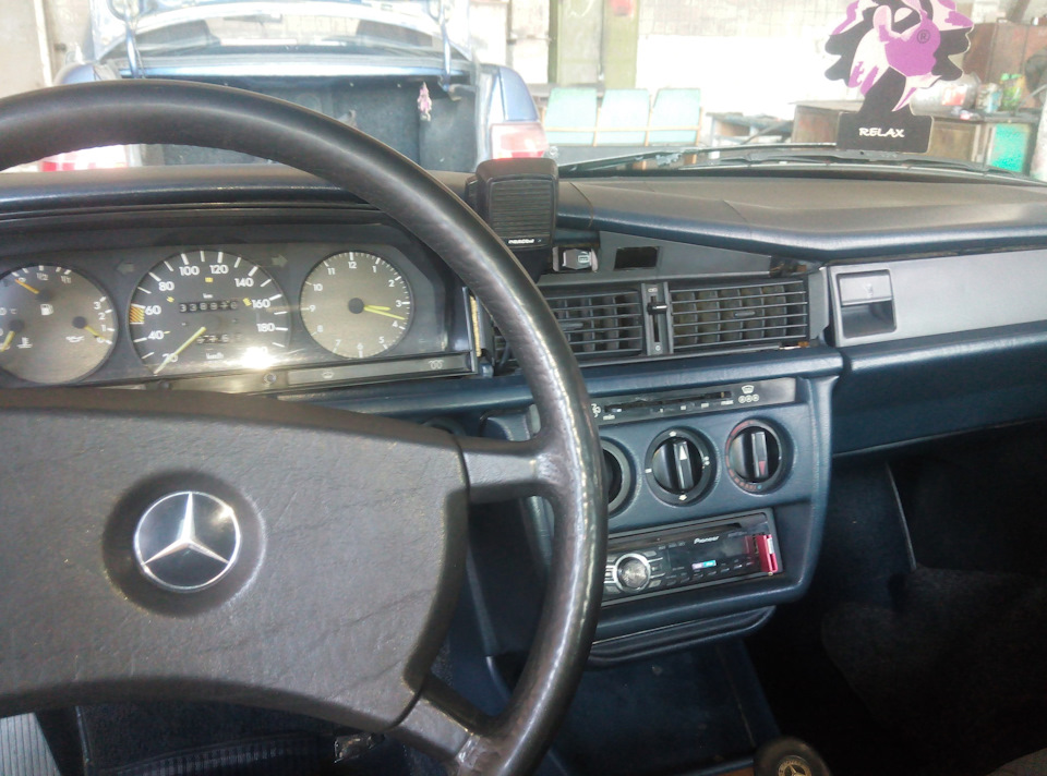 Фото в бортжурнале Mercedes-Benz 190 (W201)