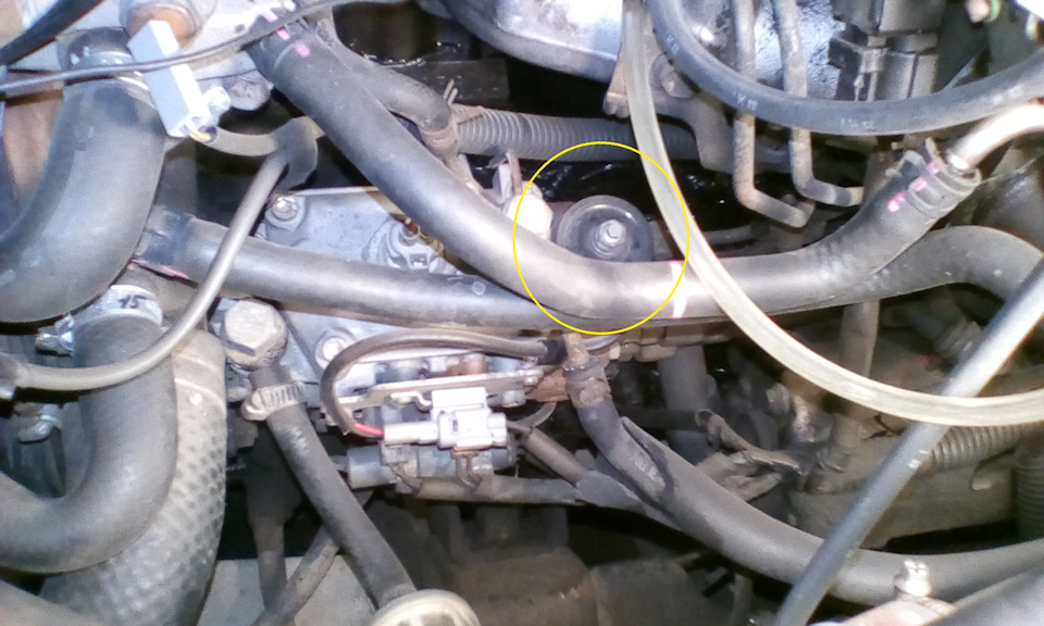 снятие клапана СПВ — Toyota Land Cruiser Prado 70-series, 2,4 л, 1991 ...