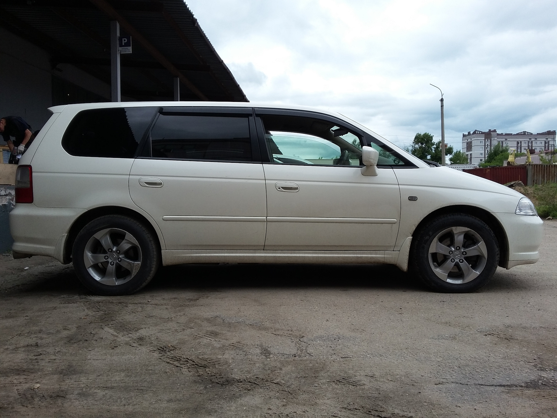 Одиссей р. Хонда Одиссей 2002 215/60/16. Honda Odyssey r17. Honda Odyssey 215/60 r17. 215 55 R17 Хонда Одиссей.