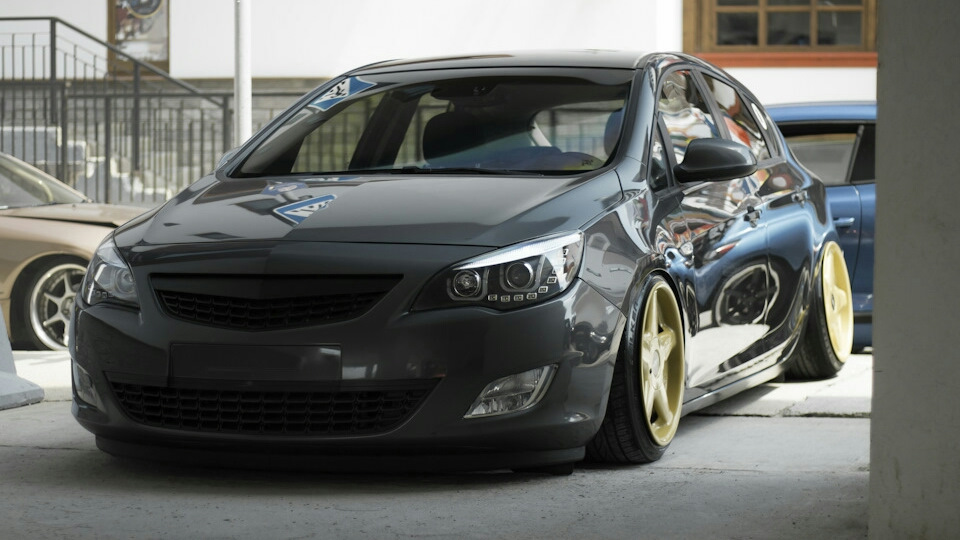 Opel Astra j 2010 stance