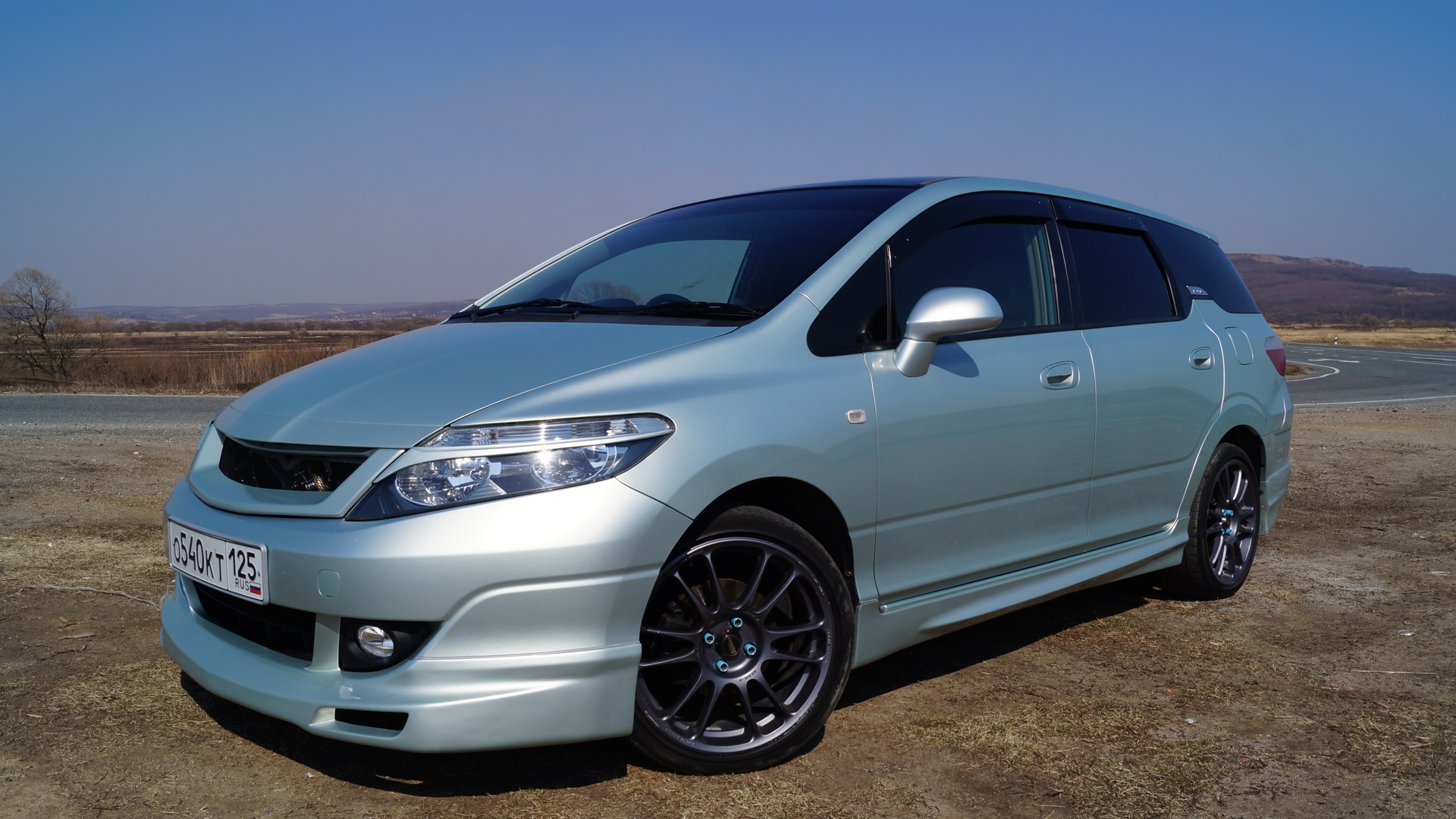 Honda airwave 2005. Хонда аирвейв 125 регион. Мухобойка Хонда аирвейв. Honda Airwave swap. Черный Honda Airwave.