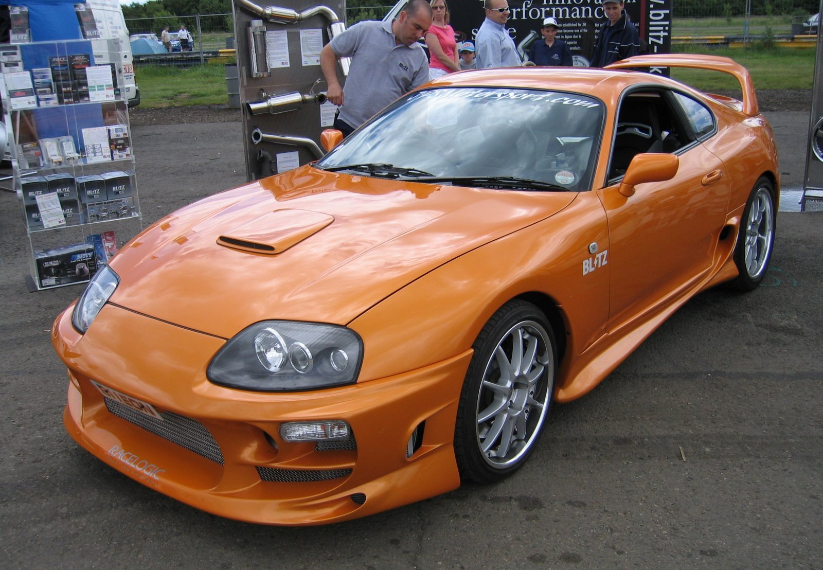 Тойота Супра а80 оранжевая