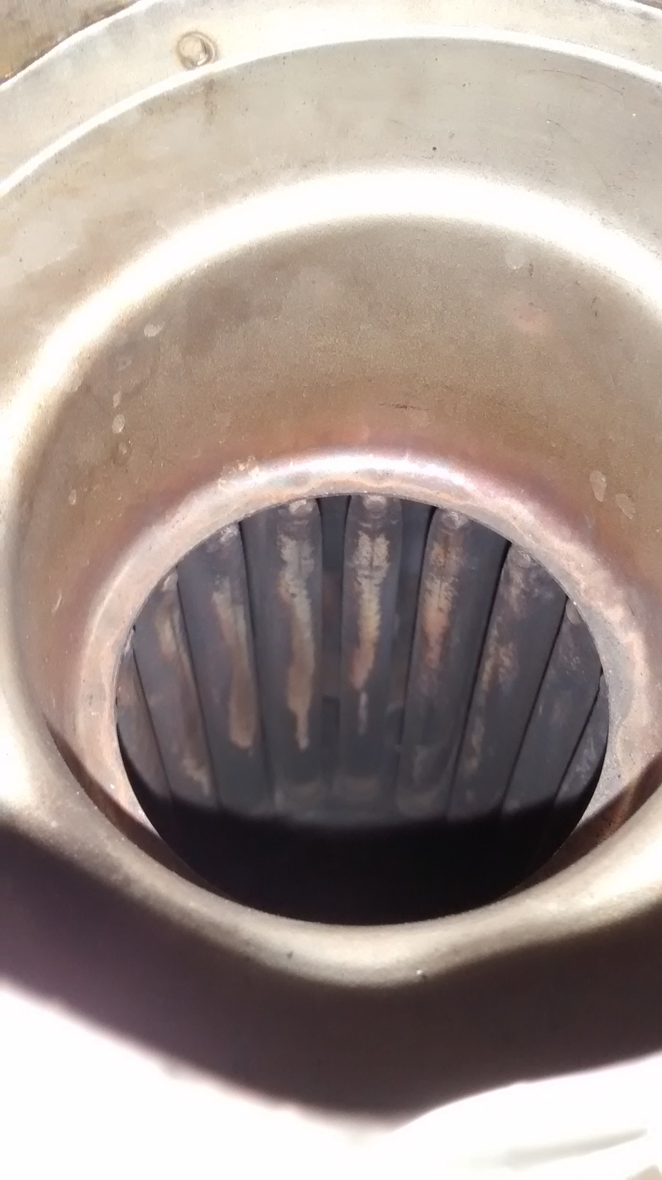 в котле конечно не новьё, но рёбра не забиты нагаром — Volvo S80 (1G)