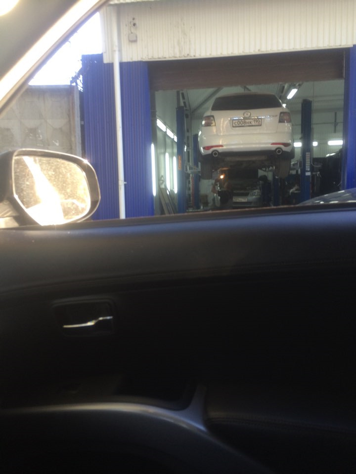 Замена масла в двигателе и вариаторе — Mitsubishi Outlander XL, 2,4 л ...