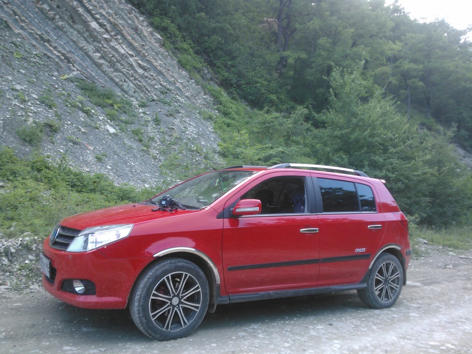 Geely mk cross 2012 отзывы владельцев недостатки