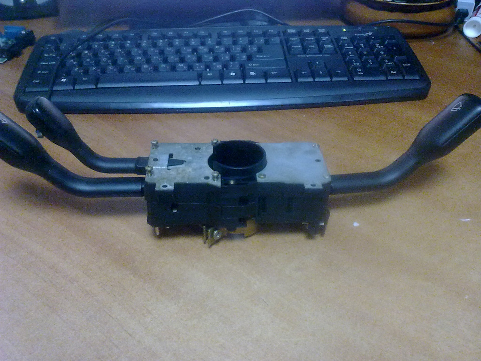 Разборка переключателя света. — Audi 100 (C4), 2,3 л, 1991 года ...