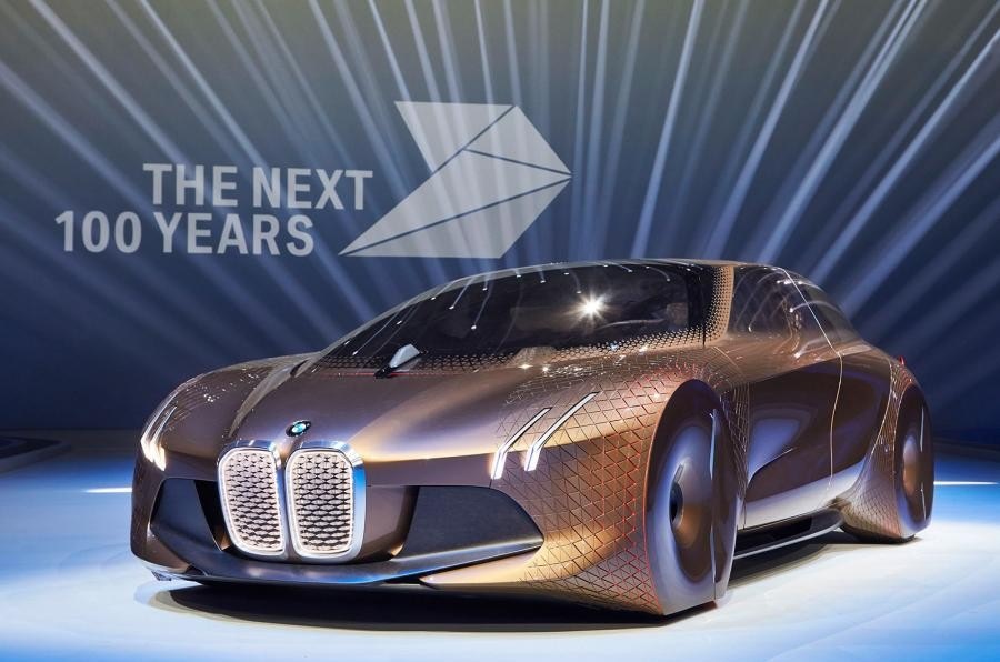 Воздействие столетней истории на BMW MZ8