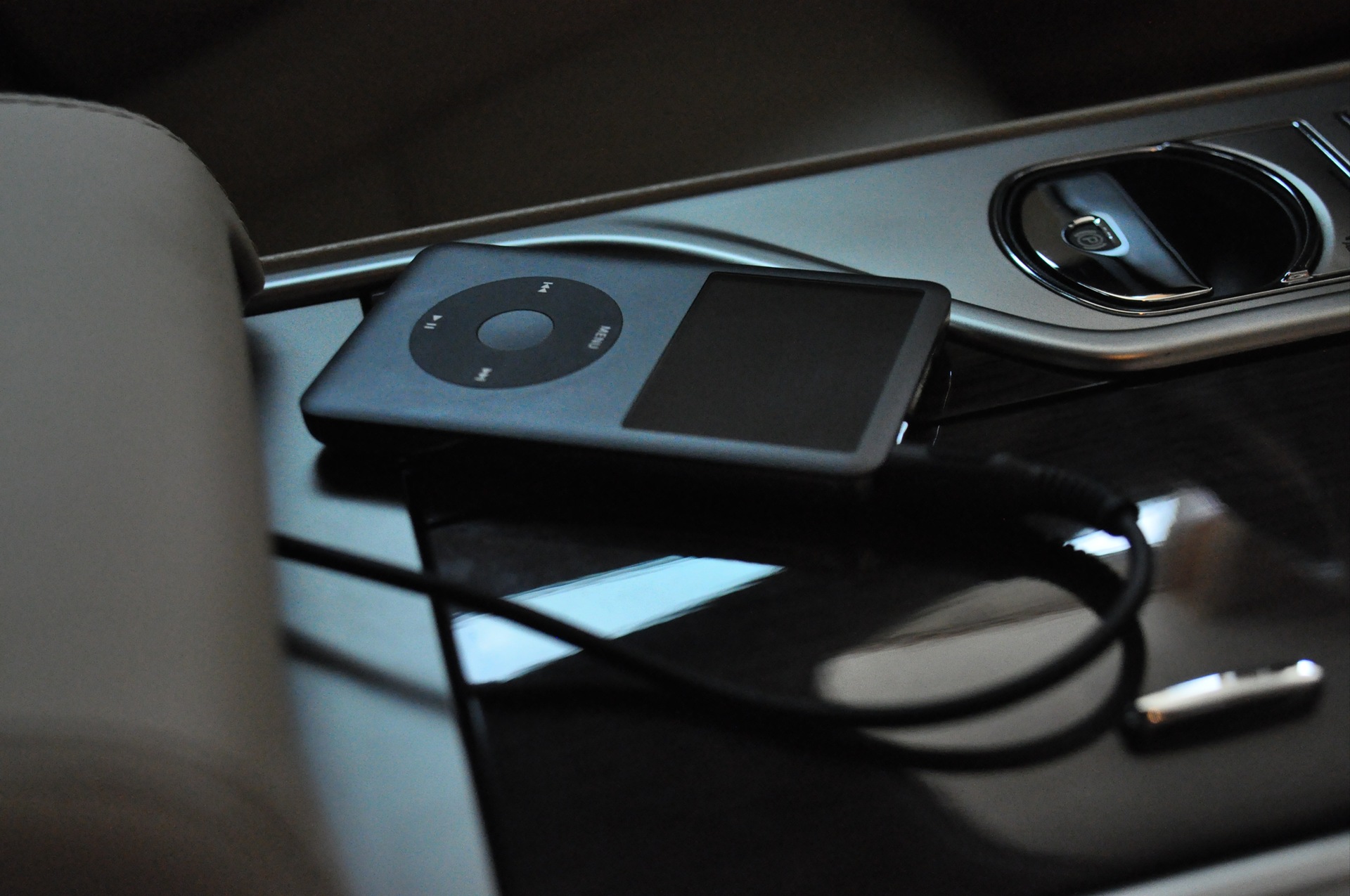 iPod changes — Jaguar XF (1G), 3 л, 2009 года | другое | DRIVE2