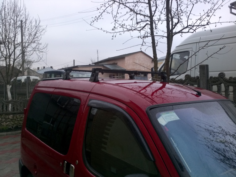 Поперечины на крышу — Citroen Berlingo (1G), 1,6 л, 2008 года ...