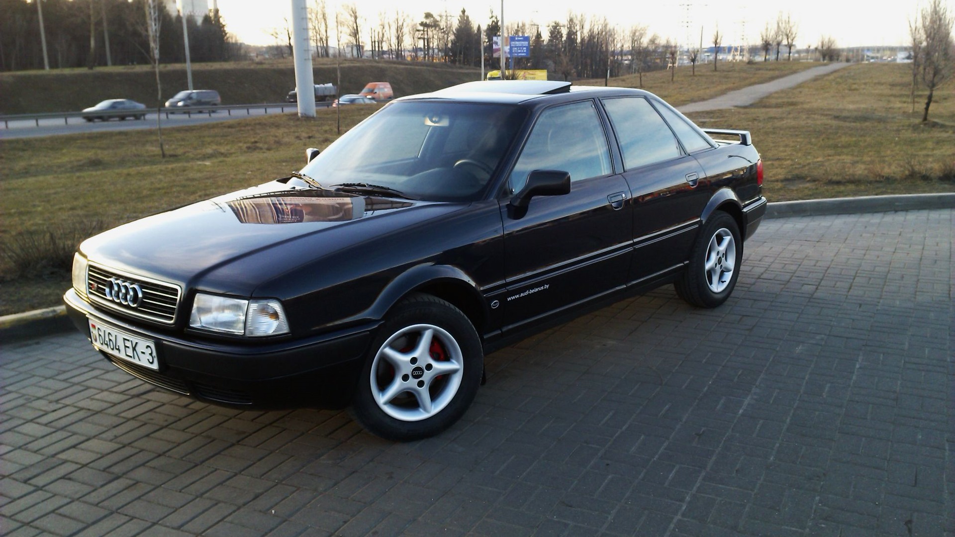Купить ауди бочку. Audi 80 b4 1994. Audi 80 b4 Black. Audi 80 b4 черная. Ауди 80 б4 черная.