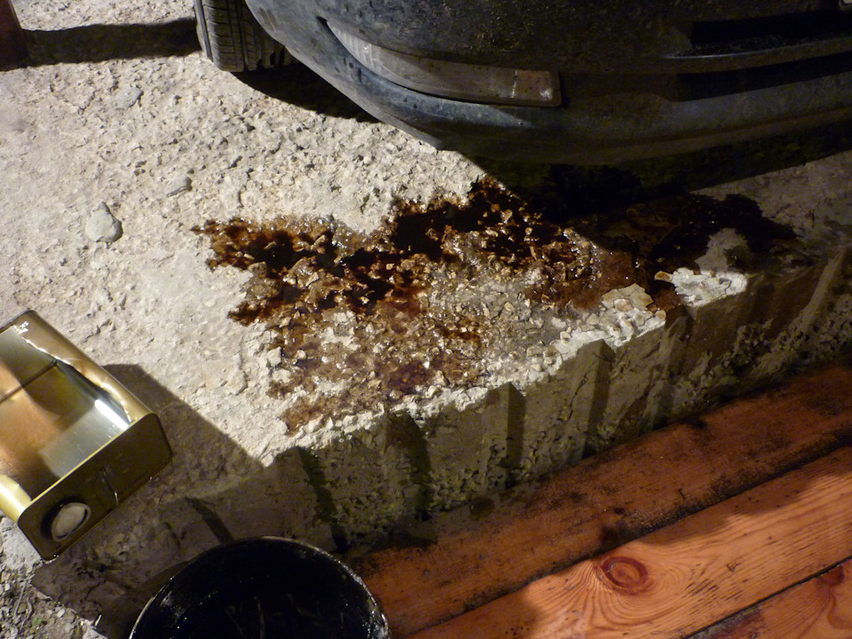 Извазякался весь с ног до головы и залил всю площадку :)) — Toyota Corolla (120)