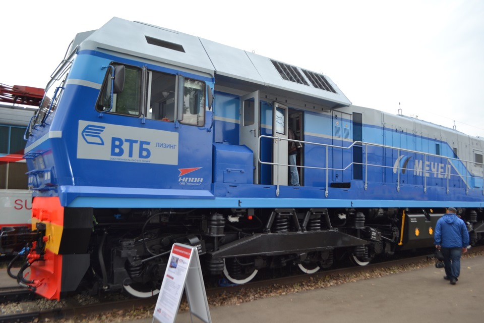 газотурбовоз гт1h-002. магистральный односекционный тепловоз тэ8. тэ 8 локомотив. тэра1 тепловоз кабина. тэ 8 локомотив.