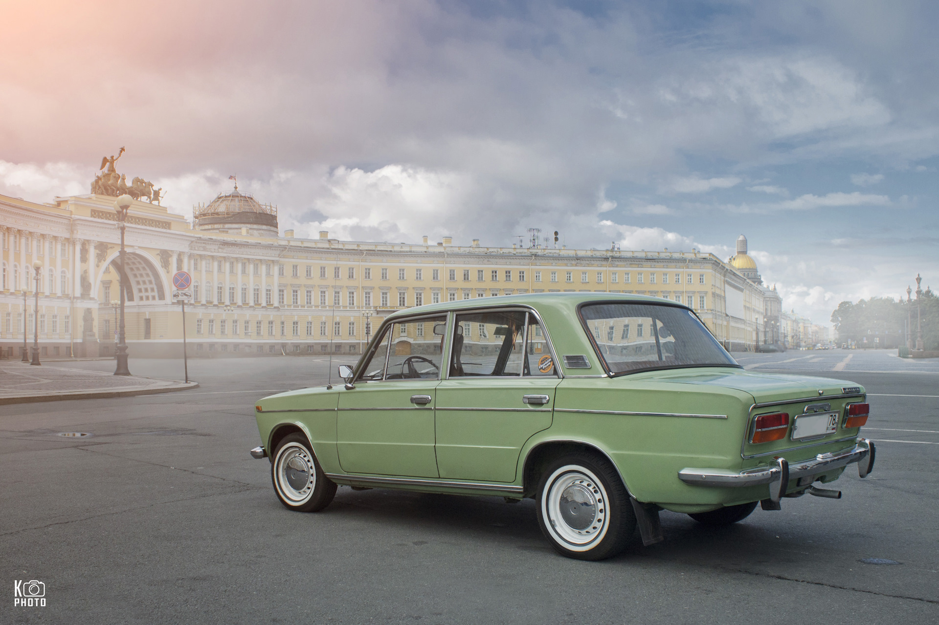 Санкт петербург лад. Лада тройка зелёная. Lada тройку с боку. Фургон тройка Лада. Лада тройка новый дизайн.