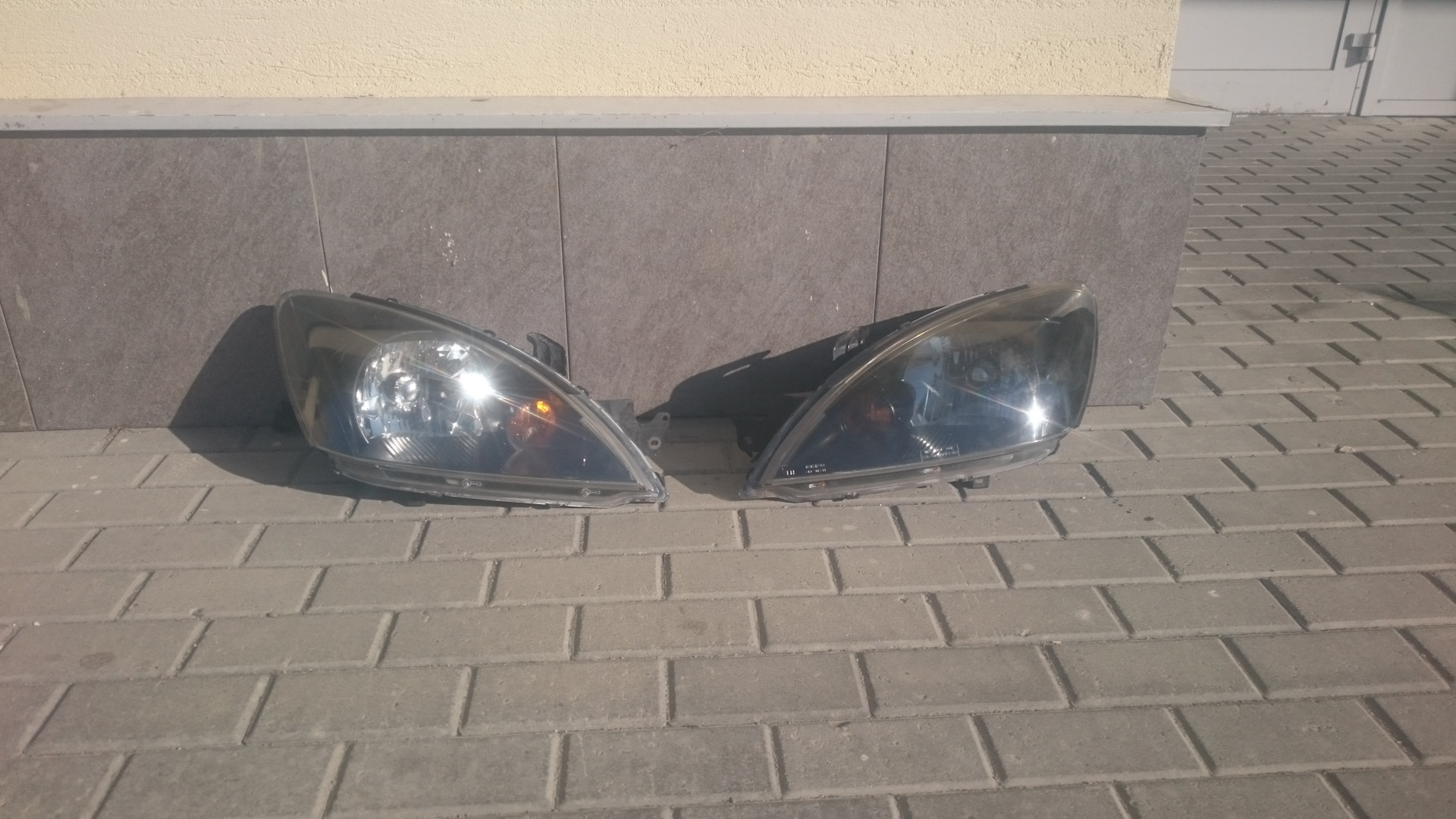 Продам фары на Лансер 9 — DRIVE2