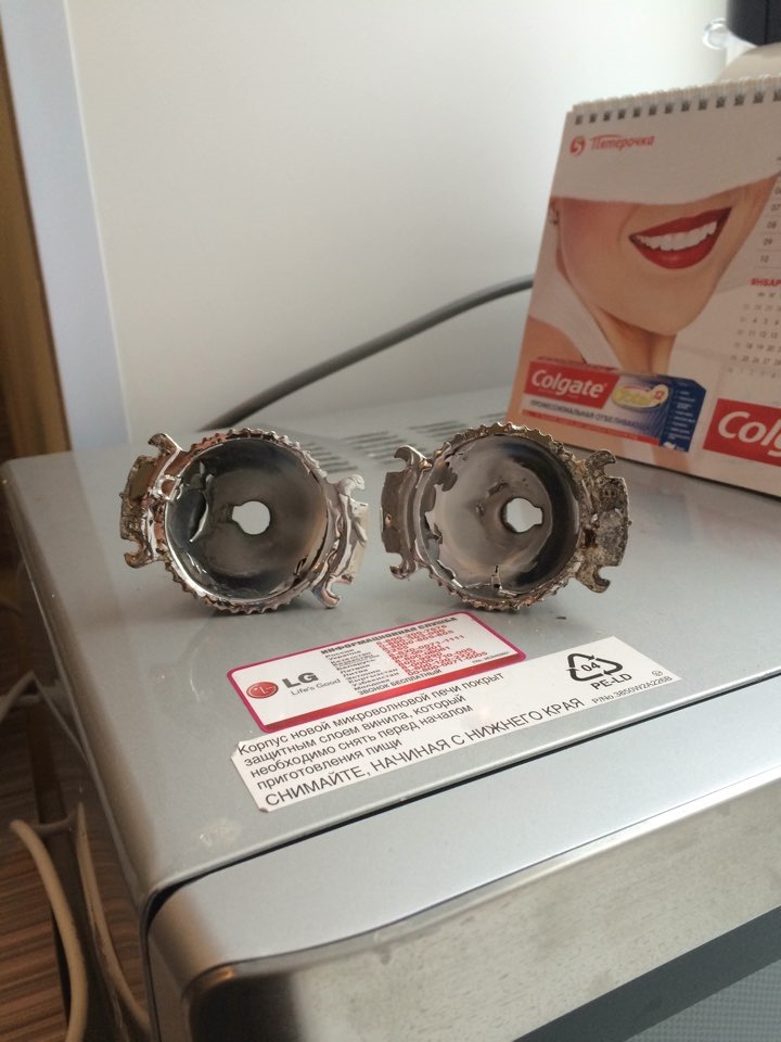 Помогите восстановить отражатель. — Ford Focus II Sedan, 2 л, 2008 года ...