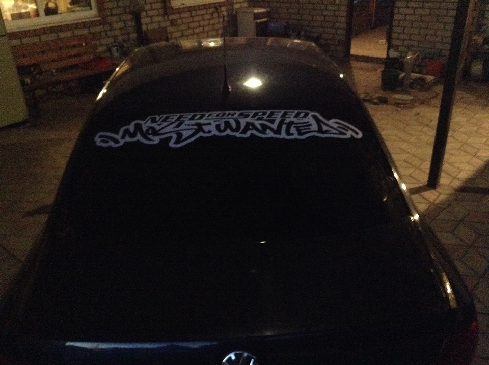 Наклейка на заднее стекло vw polo sedan (Need for speed Most Wanted ...