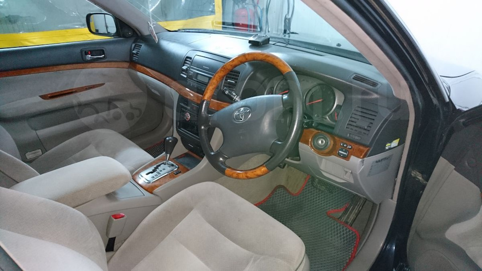 Toyota Mark II 110 салон