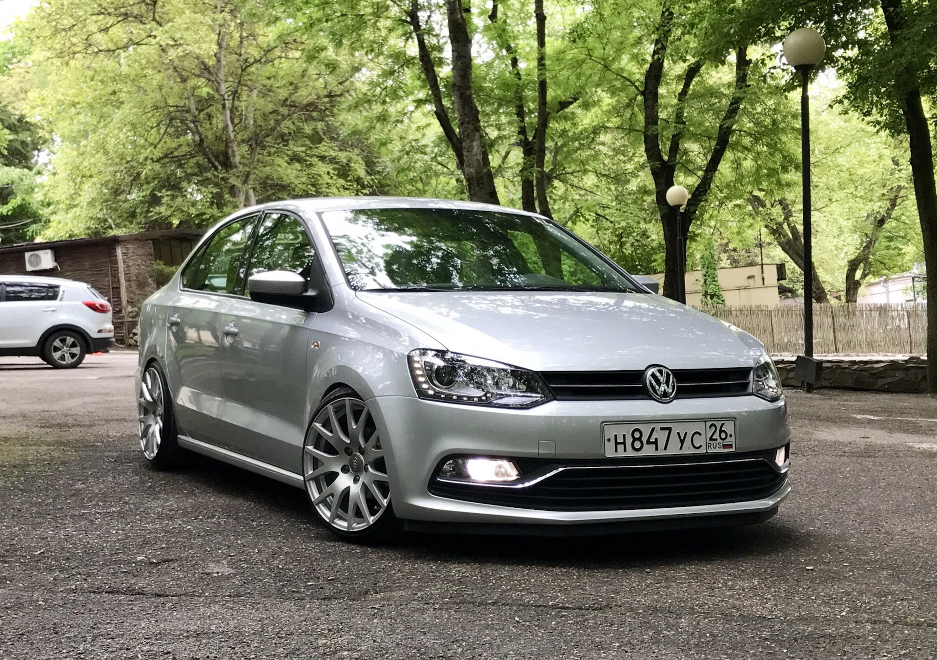 Разболтовка колес поло. VW Polo 6 седан. Volkswagen Polo sedan 1.6. Фольксваген поло r17. Фольксваген поло 15г.