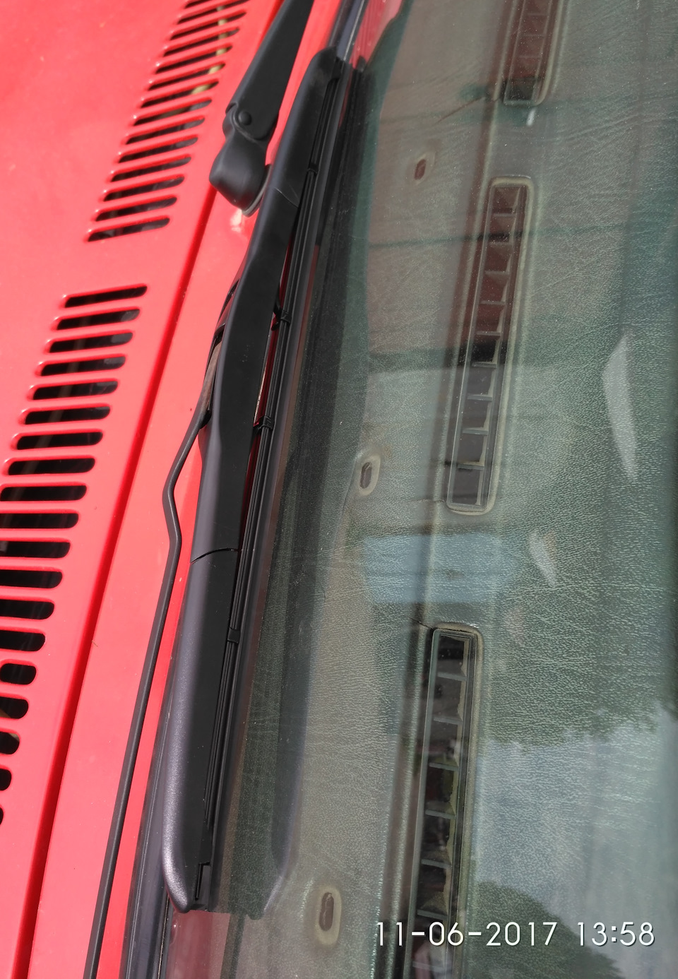 Замена бескаркасных дворников на гибридные — Volkswagen Jetta II, 1,3 л ...