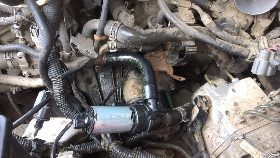 20) Дополнительная помпа на печку. — Nissan Maxima QX (A33), 2 л, 2004 ...