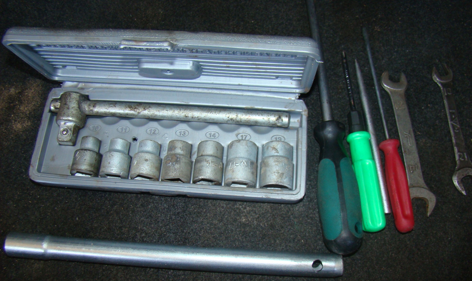 Valve Cover Opening - Toyota Carina ED 20 L 1994