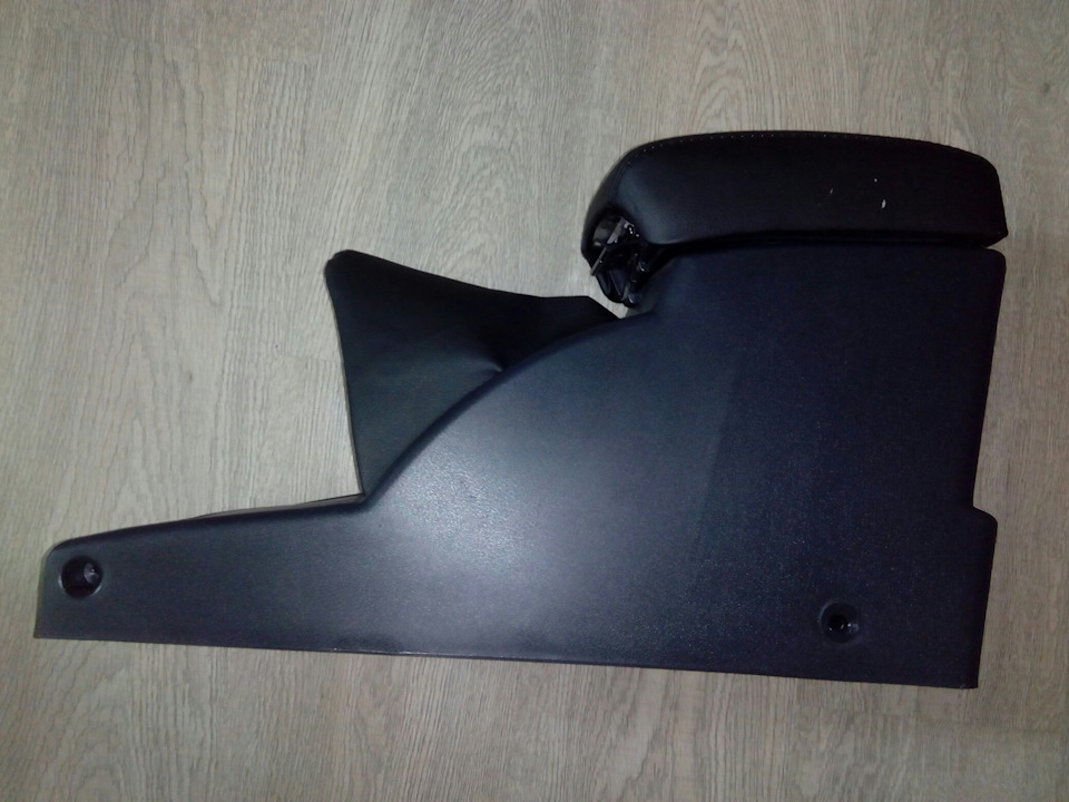 Подлокотник — Daewoo Nexia (N150), 1,6 л, 2012 года | аксессуары | DRIVE2