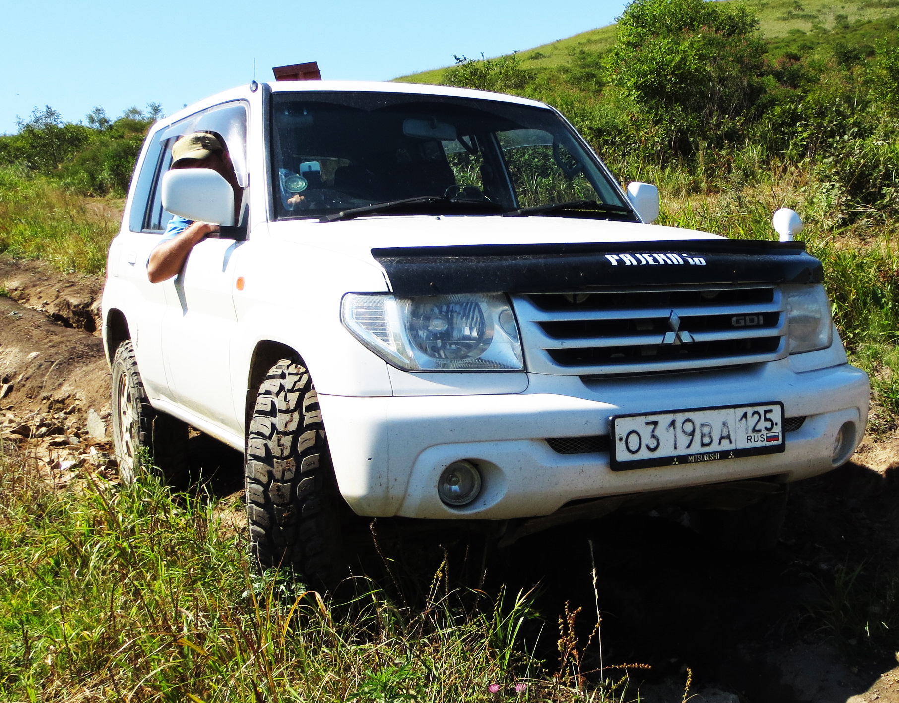 Pajero io. Mitsubishi Pajero io 2.0 at, 2002. Mitsubishi Pajero io 2.0 at. Митсубиси Паджеро ио 2015. Митсубиси Паджеро ио 2015 белая.