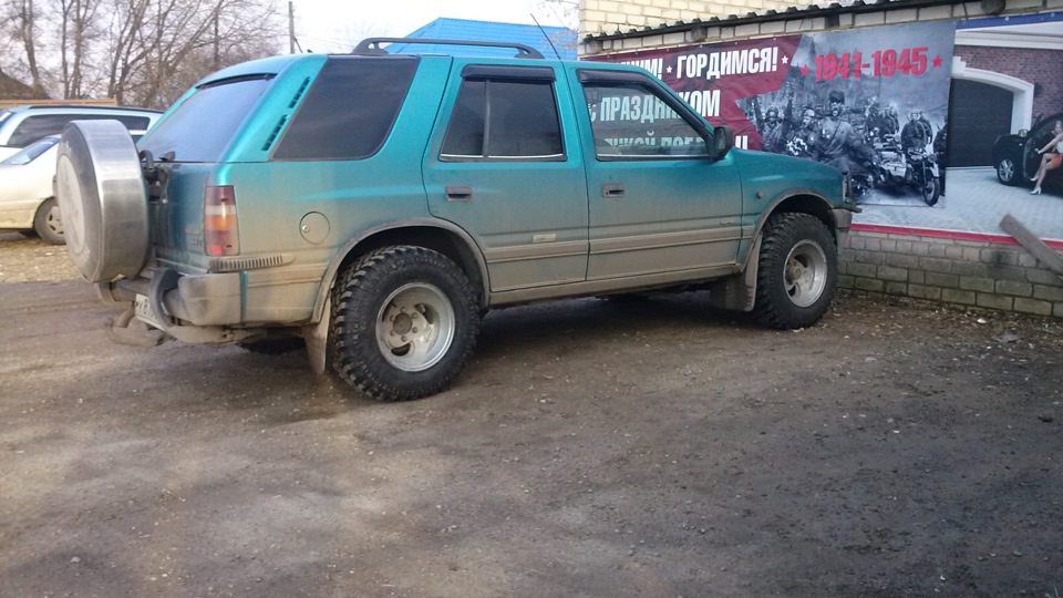 Опель фронтера а 2.3 дизель. Opel Frontera, 1995 год трансмиссия. Фронтера б дымит на холодную. Опель Фронтера дизель 1998 года черный дым плохо заводится.