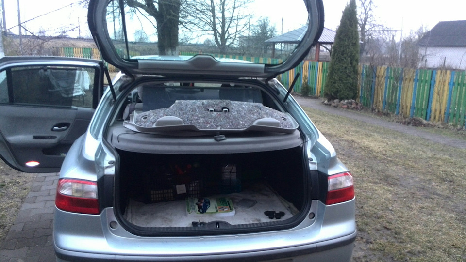 багажник рено лагуна 2 лифтбек. багажник renault laguna 1,6l 2004. Renault laguna 2003 хэтчбек багажник. рено лагуна 2002 багажник. багажник лагуна 2.