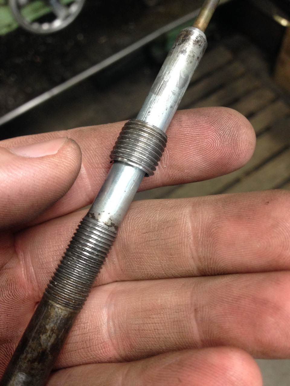 Свеча накала бмв 2. Д-245 двигатель свеча накала шаг резьбы. Резьба на свечах накала. Свеча накала шаг резьбы. Свеча накала м12 1.