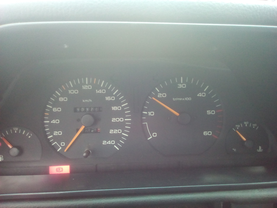 тахометр пежо 406