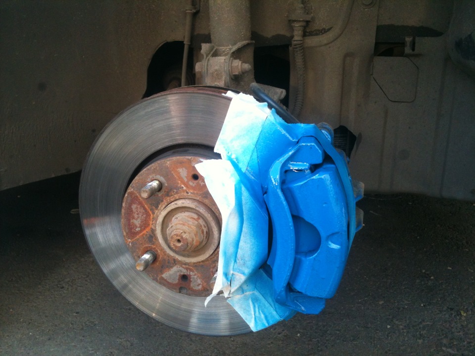 Синие суппорта. Синие суппорта. Синие суппорта. Покраска суппортов хонда аккорд 7. Синие суппорта.