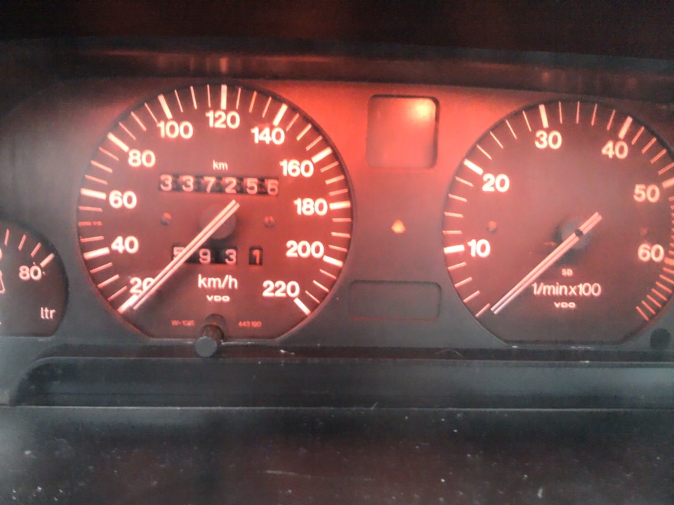 Фото в бортжурнале Audi 100 (C3)