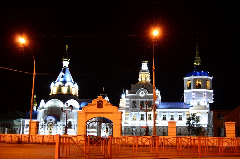 Точное время в улан удэ. Улан-Удэ. Бурятия Улан Удэ церкви города. Мой город Улан-Удэ. Соборная Улан Удэ вечером.