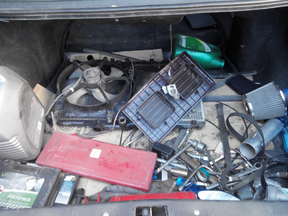 Поменял динамики в задней полке)) — Toyota Camry (V30), 2 л, 1991 года ...