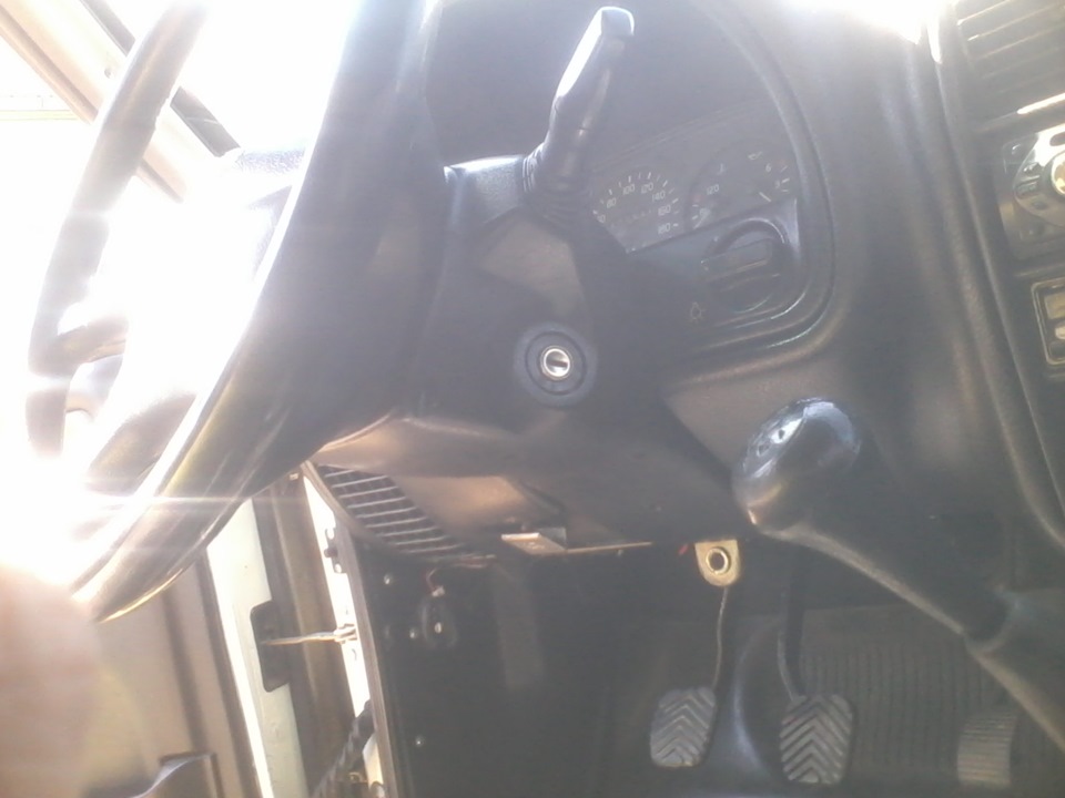 "доработка" кожуха рулевой колонки. — ГАЗ 3110, 2,3 л, 2001 года ...