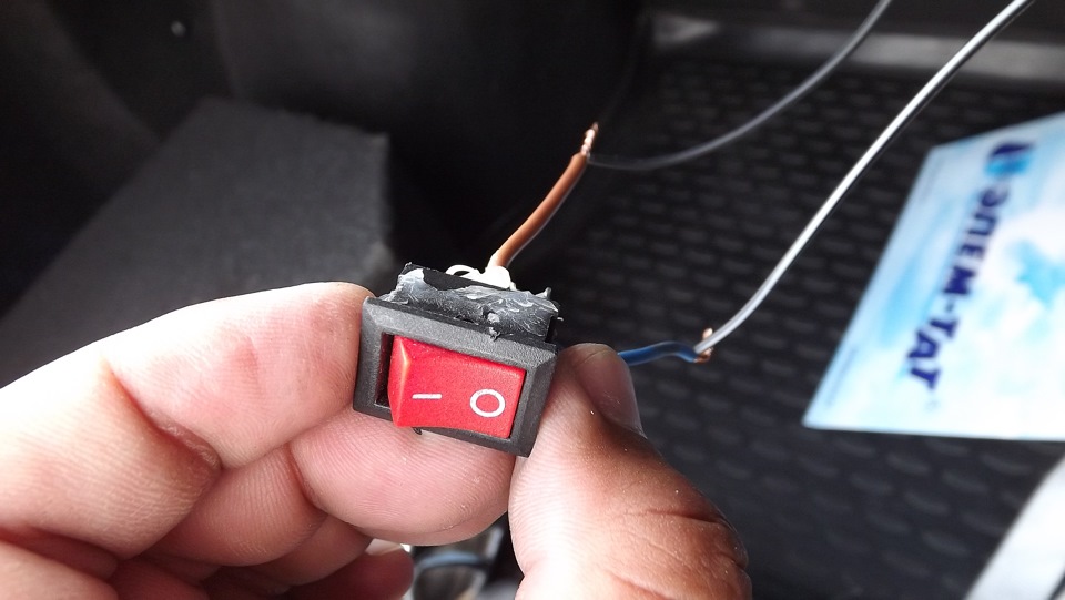 да будет свет, в багажнике))) — LADA Гранта, 1,6 л., 2013 года ...