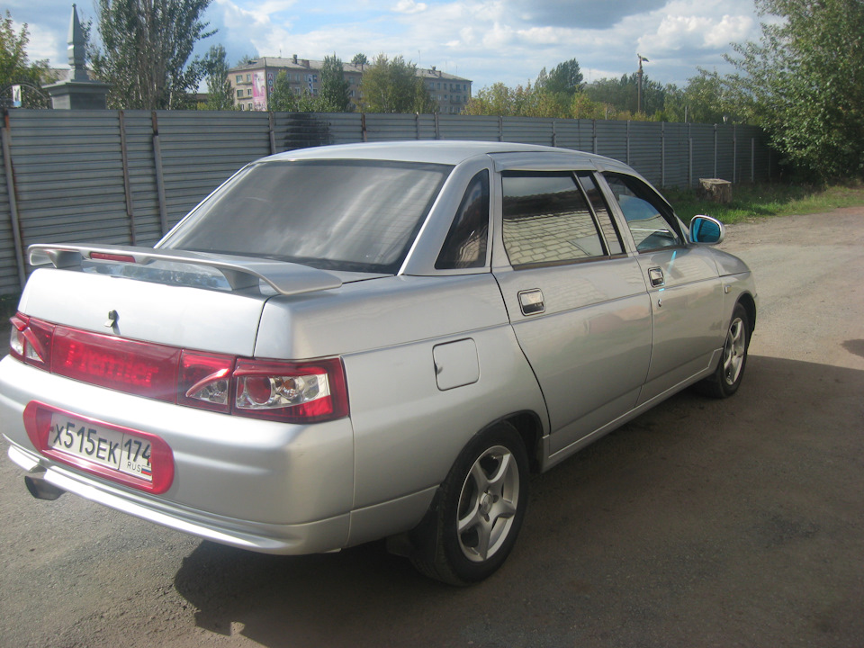 lada premier