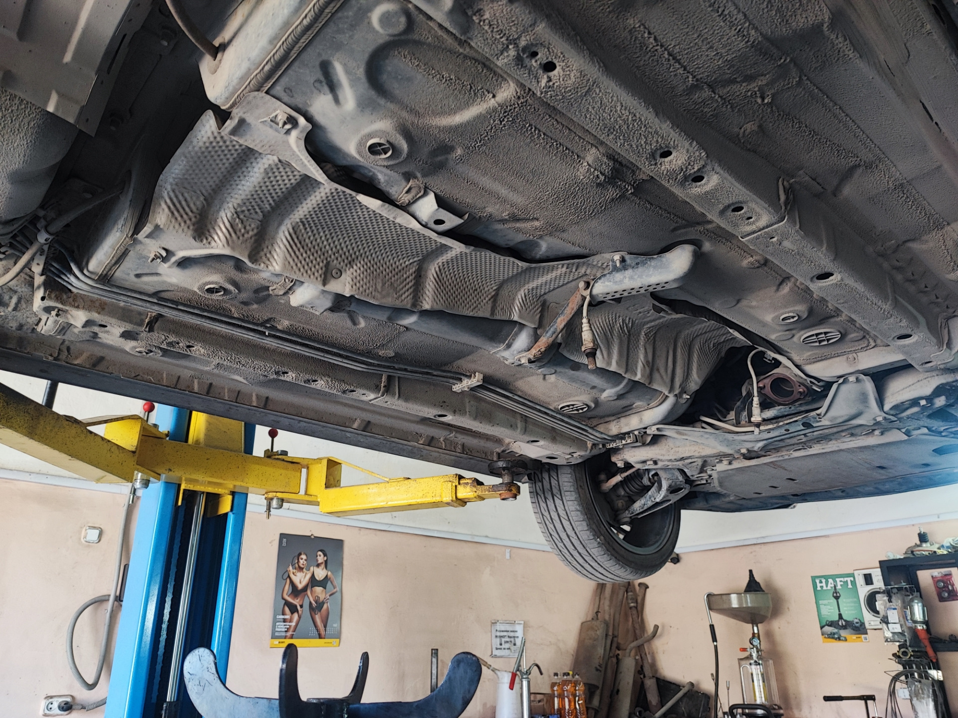 Выхлоп с CBD (стало тише) — Mitsubishi Lancer X, 2 л, 2007 года ...