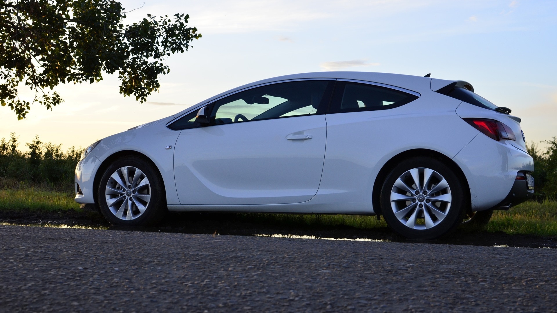 Опель gtc дизель. Опель gtc дизель. Опель gtc дизель. Opel astra gtc 1. Opel astra gtc 2013.