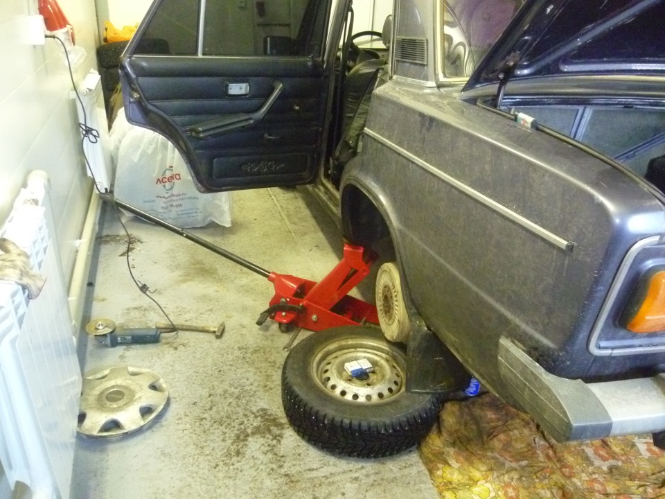 Замена реактивных тяг и сцепления. — Lada 2106, 1,5 л, 2001 года ...