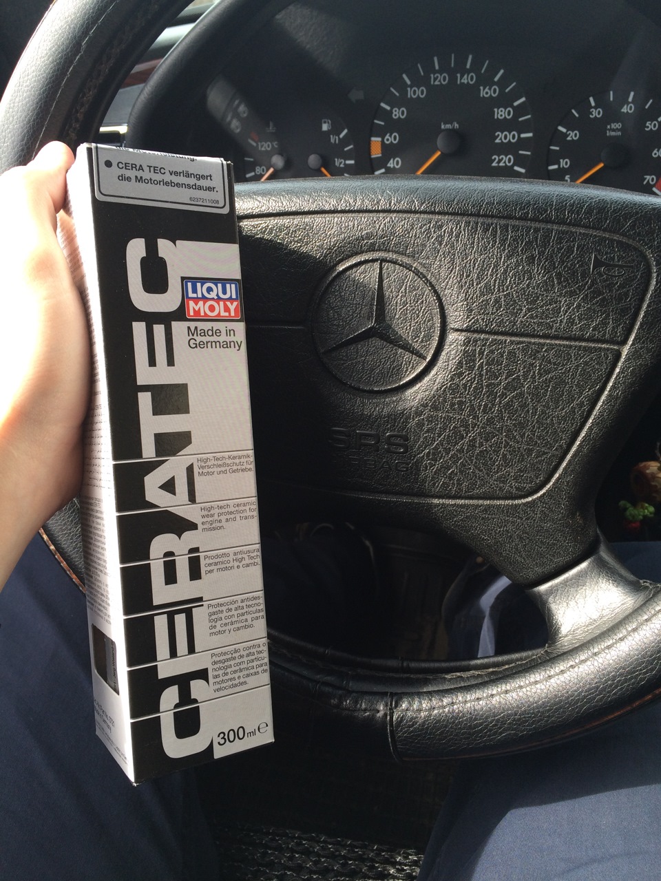 Присадка в масло LIQUI MOLY CERATEC — Mercedes-Benz C-Class (W202), 2,2 ...