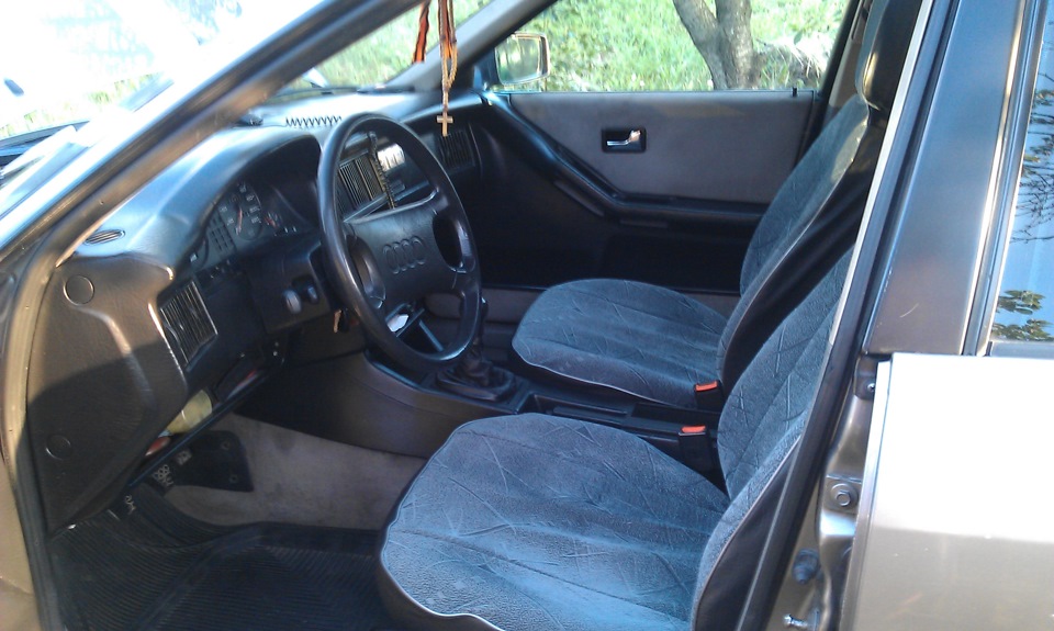 Новые чехлы — Audi 80 (B3), 1,8 л, 1989 года | аксессуары | DRIVE2