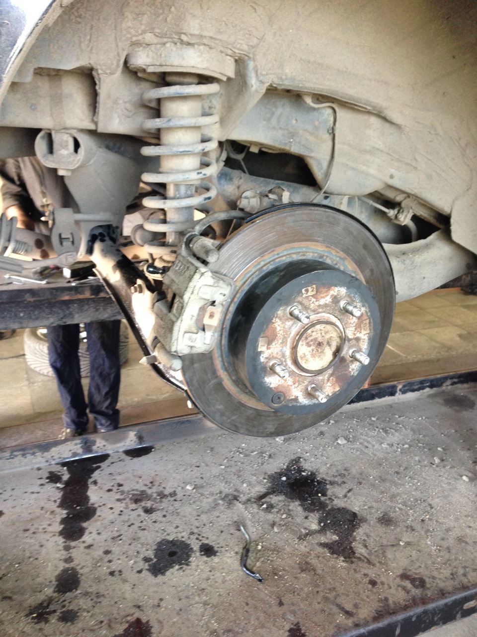 Задние тормоза от Аутлендер ХЛ — Mitsubishi Lancer X, 2 л, 2008 года ...